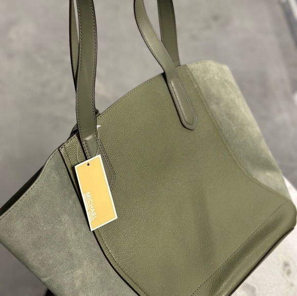 NWT TOTE MICHAEL KORS - Picture 5 of 6